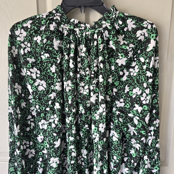 Mark & Spencer Green Floral Long Sleeve Tie Neck Blouse 16 ButtonUp Boho Ruffle - Picture 13 of 13